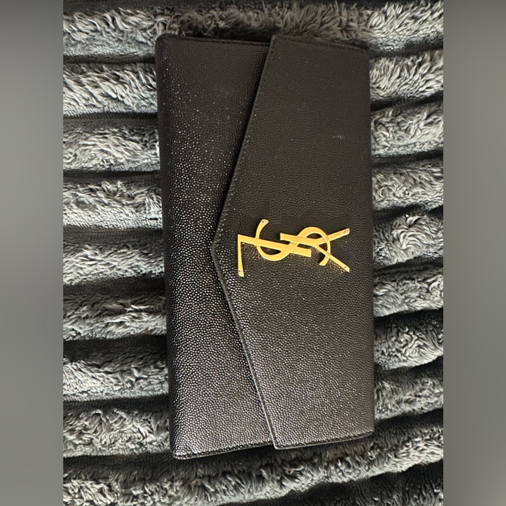 Ysl UPTOWN LARGE WALLET IN GRAIN DE POUDRE LEATHER